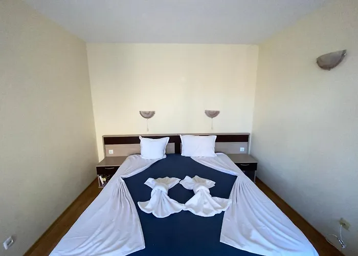 Vechna R 18 Sunny * סאני ביץ'