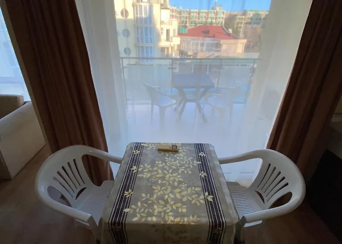 Vechna R 18 Sunny * סאני ביץ'